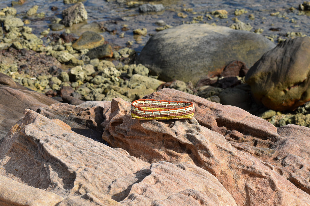 Pandanus Basket with Bark Base